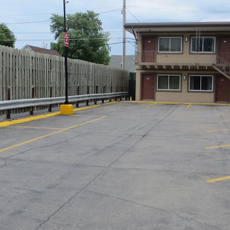 Deluxe Inn/Extended Stay - Council Bluffs Carter Lake エクステリア 写真