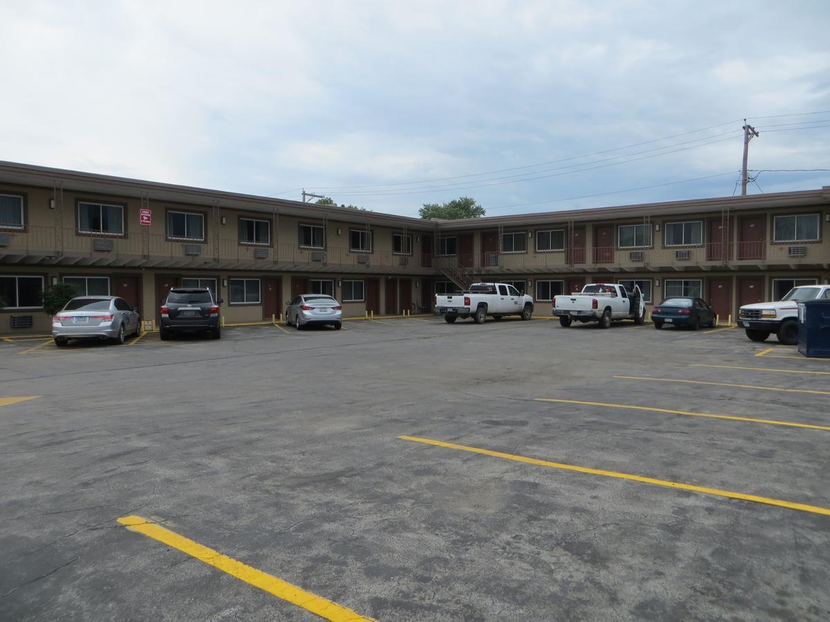 Deluxe Inn/Extended Stay - Council Bluffs Carter Lake エクステリア 写真