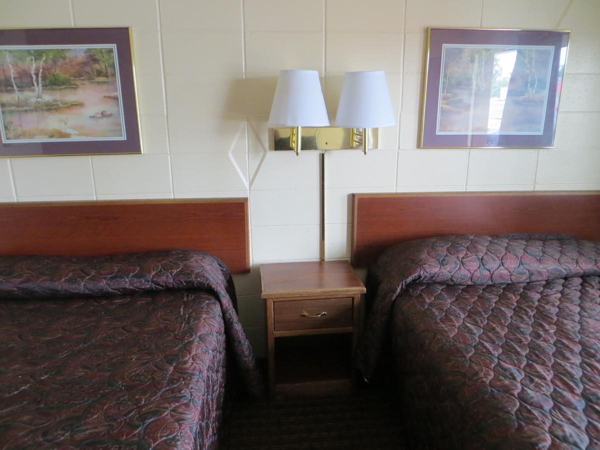 Deluxe Inn/Extended Stay - Council Bluffs Carter Lake エクステリア 写真