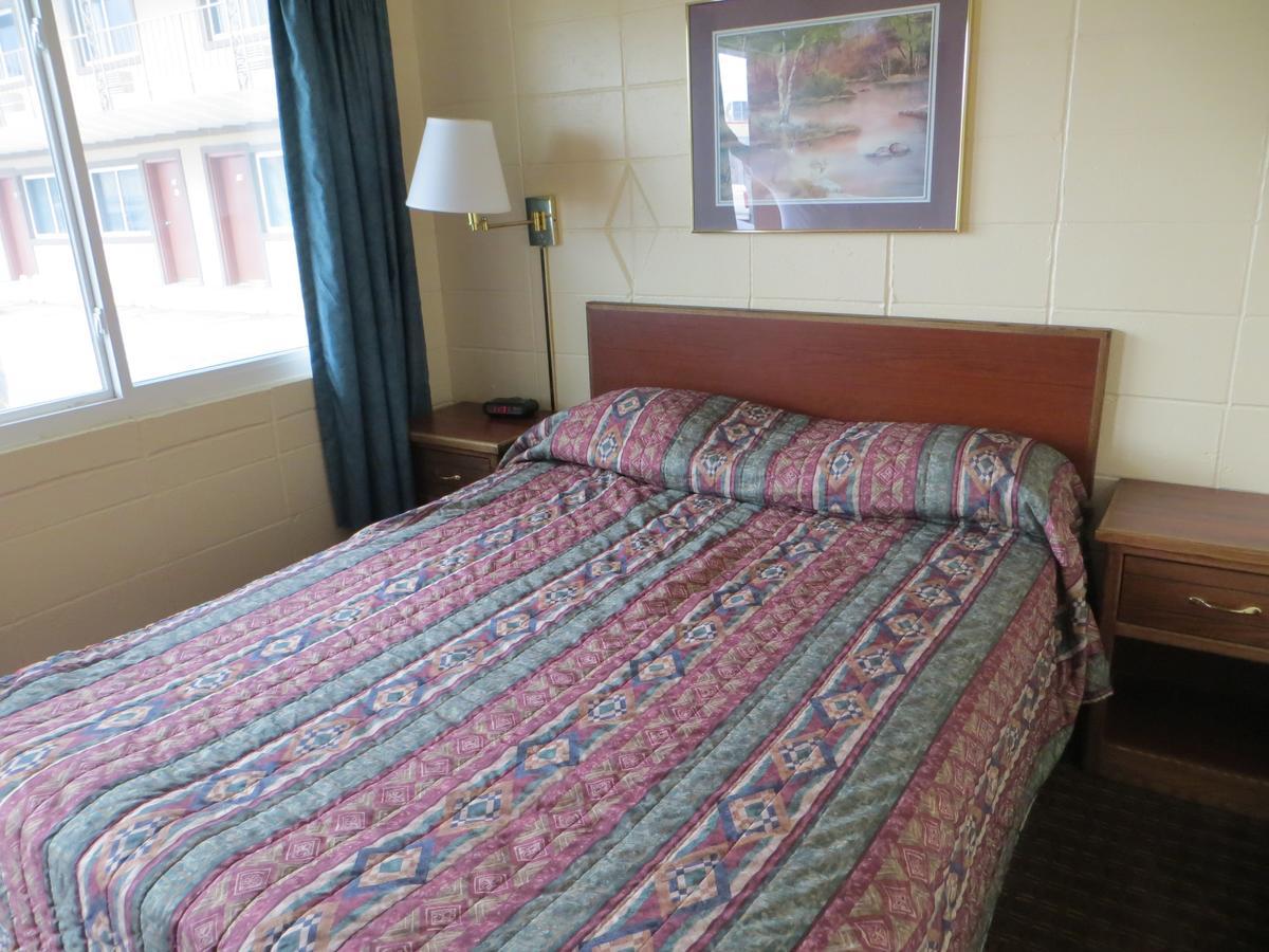 Deluxe Inn/Extended Stay - Council Bluffs Carter Lake エクステリア 写真